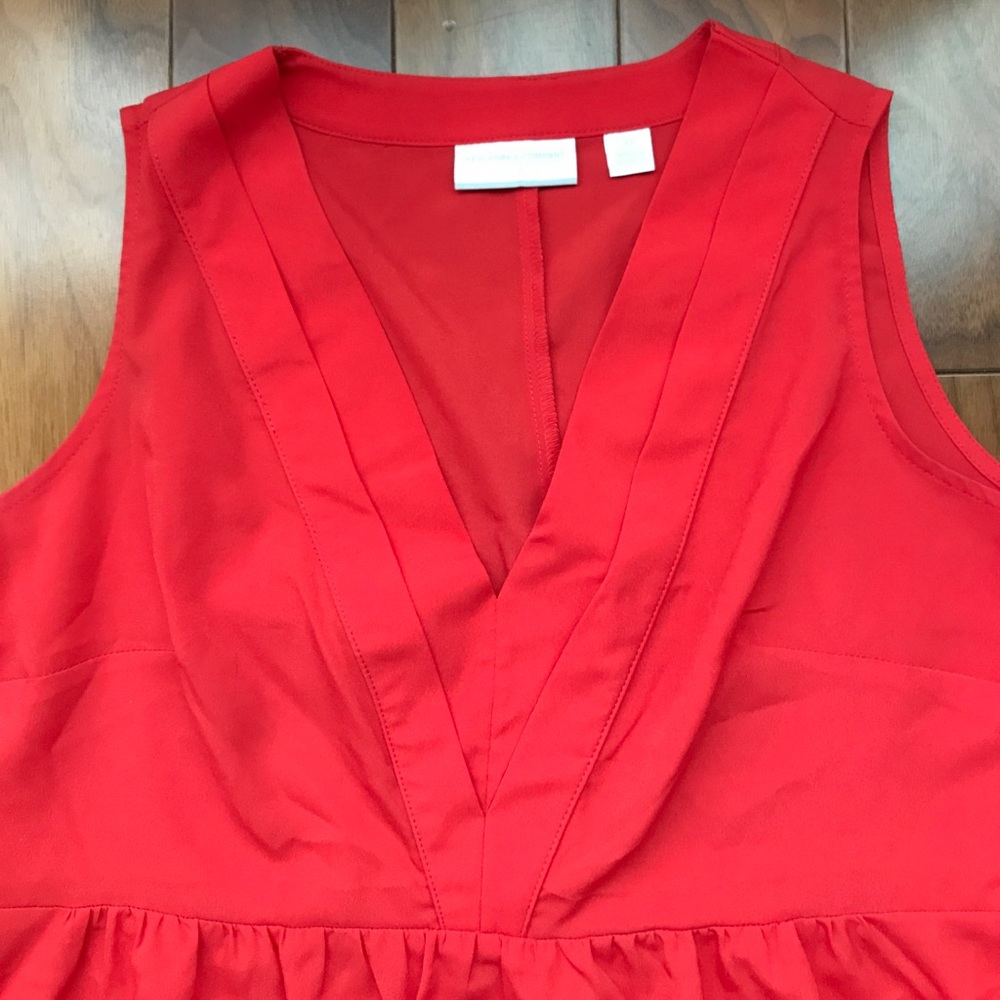 New York & Company red sleeveless vneck blouse